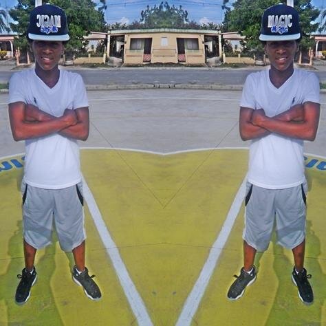 LOBOGUERRERO007's profile picture. La ♥ FaMa!! ♥ NoO ♥ Es PAh ♥ ToO EL ♥ MunDoO!! :D DiJo My ♥ HaBueLa ♥ https://t.co/WHN4Z0dAMi ♥