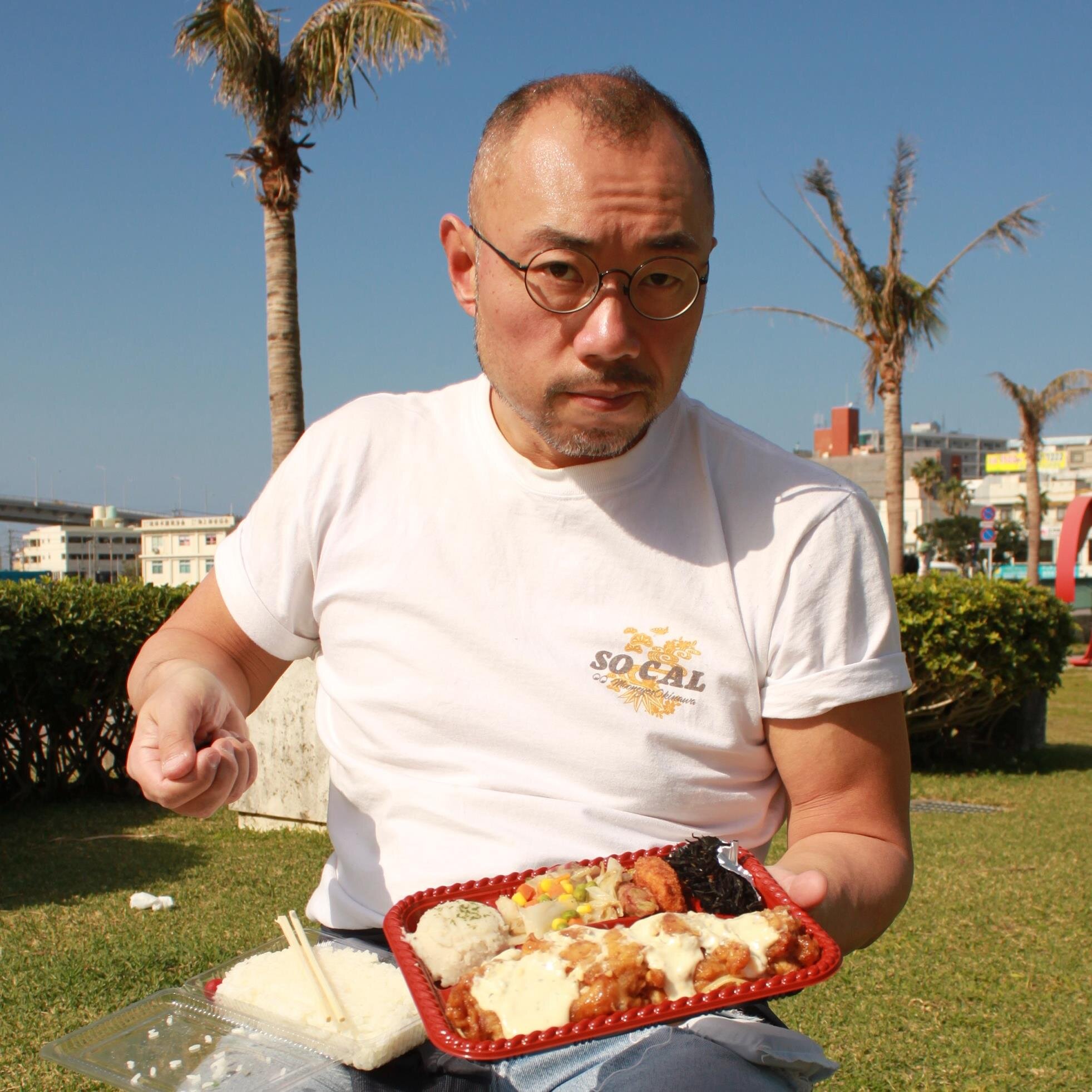 沖縄と島に出没して本を書いているカベルナリア吉田です。旅以外の趣味はバイオリン、レスリング、料理（お菓子作り含む）、バカ映画鑑賞。ヨロシクです！