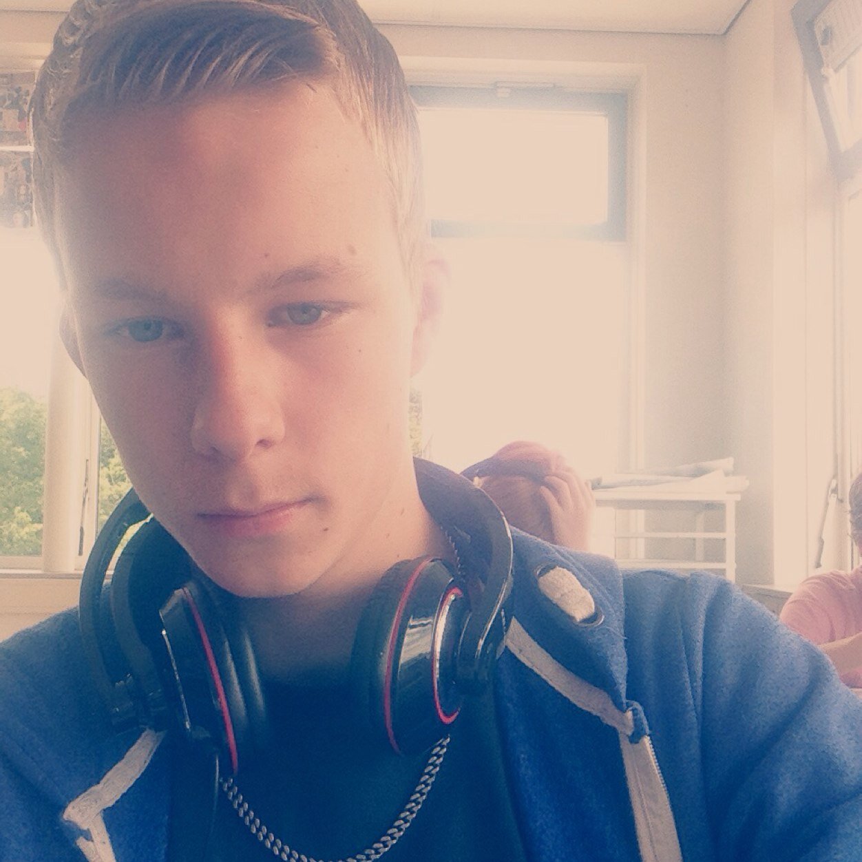 the name is Mike ; bitsch,!singelland bergum!vv-Eastermar C1!SC heerenveen!instagram: mikeokkema!snapchat: miketwix!