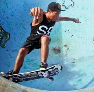 natigunaru's profile picture. skate é vida resto é consequencia
