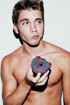 KirbySmolenski's profile picture. Natural Blonde, 5'5, shoe lover, toilet paper over the top, lemon obsessed, play around w/ photos & cooking, hubby & family are everything, music is freedom