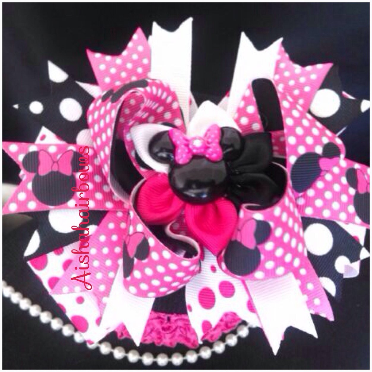 aishahairbows's profile picture. 