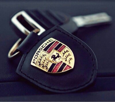 كلنا نُغرد ، لكن كلاً منا له حكايه ..       #Nassr_For_Ever