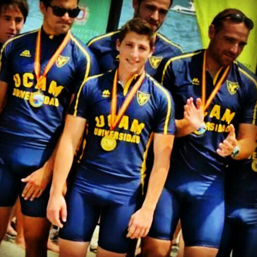 Graduado en Ciencias de la Actividad Física y el Deporte. Entrenador personal / Biomecánica ciclista.

XXXVI