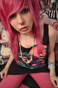 FrancoiseSlye's profile picture. [v-bar]Volley[v-bar] LIVE LAUGH LOVE [v-bar] music [v-bar] poems [v-bar] R5 ~ MOTAVATOR- JESSE MCCARTNEY Wished I was in USA :)