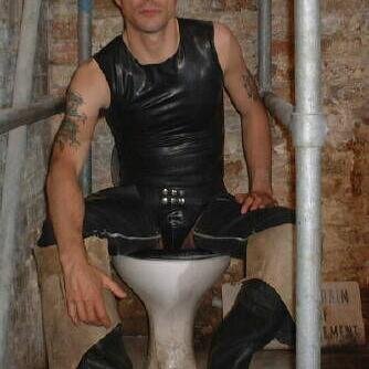 e2filth's profile picture. Long sleazy sessions: suck, fuck, toys, ff, sloppy holes, porn. Fluids: cum, piss, lube