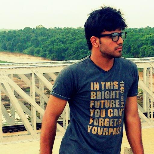 footyrahul's profile picture. A mediocre photographer who is rather convinced he's world class.Football?Religion! Ronaldinho?God! #MUFC #BeardUp #DogLover #PaulScholes #Rajasthani