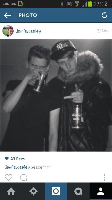 instagram @jamiedealey_   ★◀▲▶★
