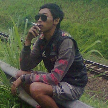 hanya seorng scooterist yang trus berkarya dan mewujudkan mimpi mimpi yang tertunda