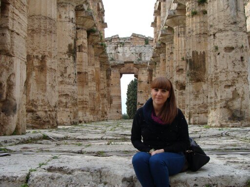 Graduada en Administración y Dirección de Empresas. Piano piano si va lontano.