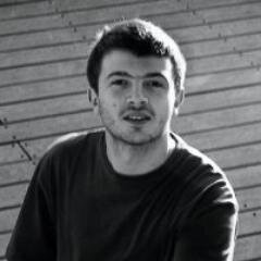 développeur curieux intéractif