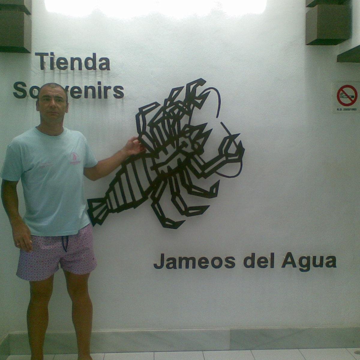 Soy yo, ni mas ni menos. no intento gustarte, no quiero moldearme para esa situación, quiero ser YO.