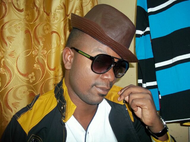 pinalophil's profile picture. Above all...l