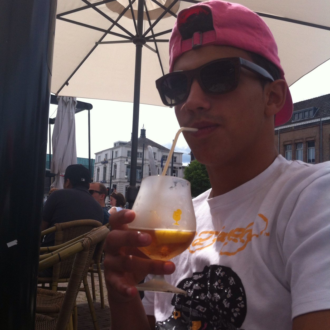 17 years old \\ Helmond \\ single