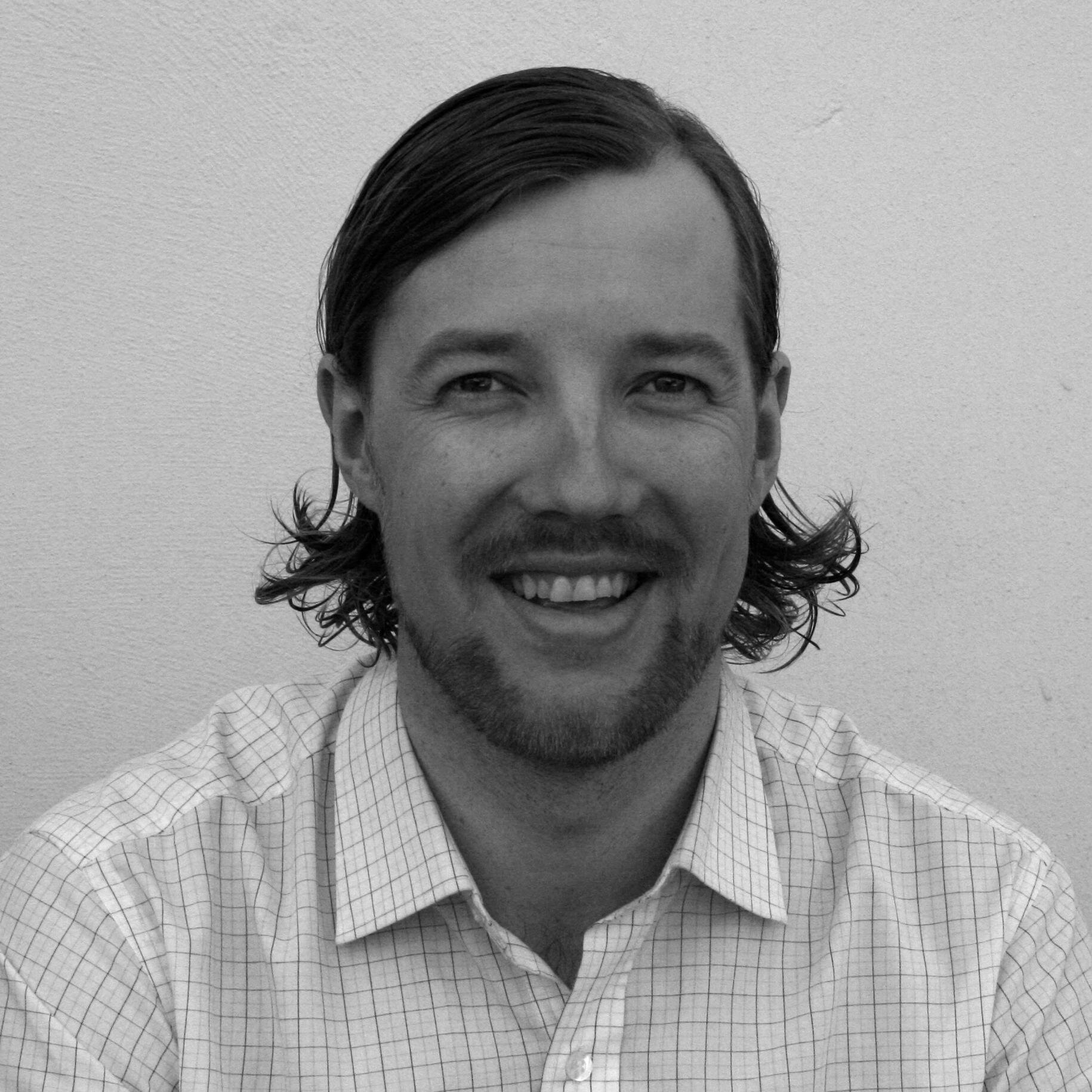 COO / Pop Media Oy. Inspiraation lähteenä digimedian uudet mahdollisuudet ja ansaintamallit.
Leikkikenttänä Suomen parhaat musiikki- ja elokuvamediat.