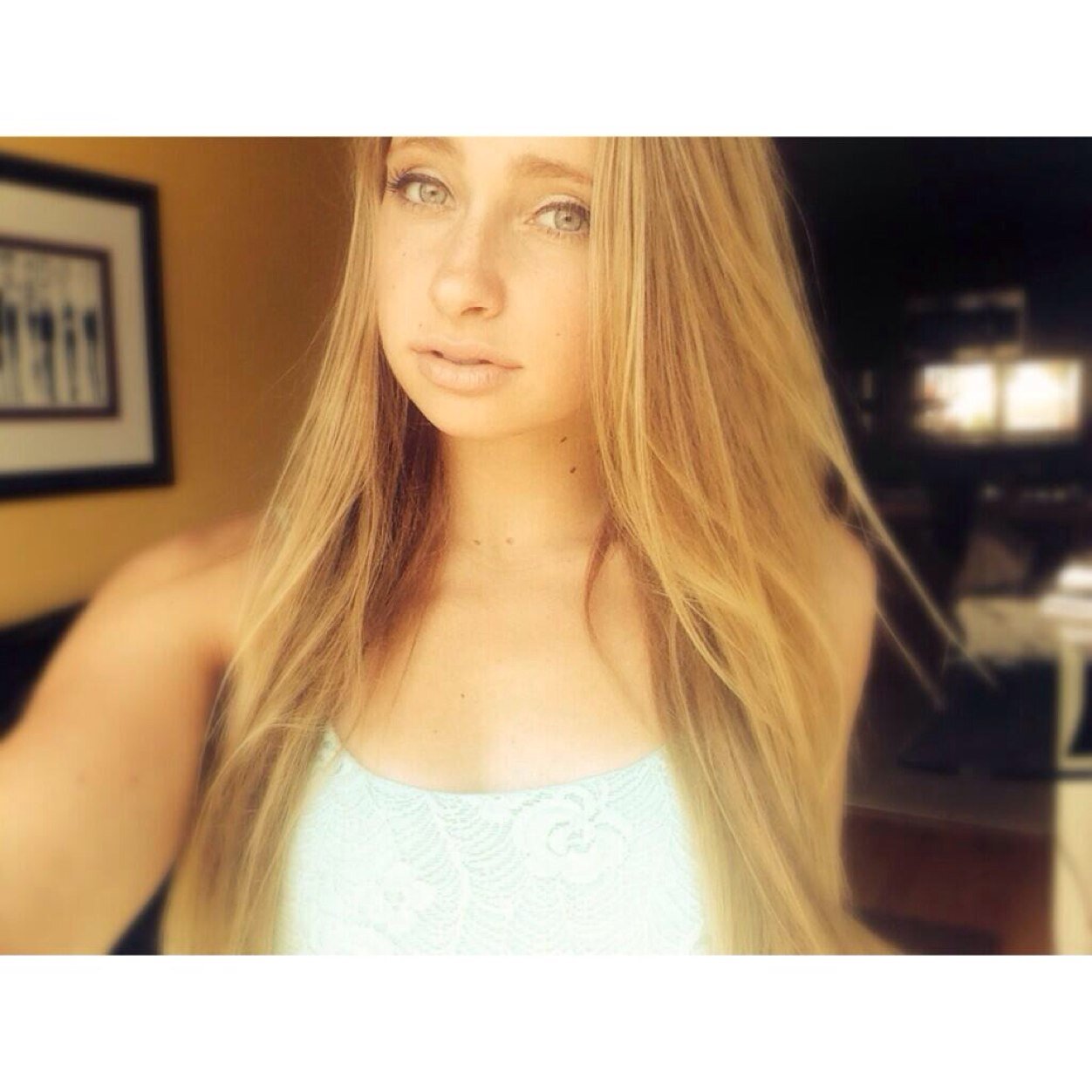 iamselfiec's profile picture. | Viner | GLAMSS | Mermaid | LA, California | Business email: iamselfiec@gmail.com