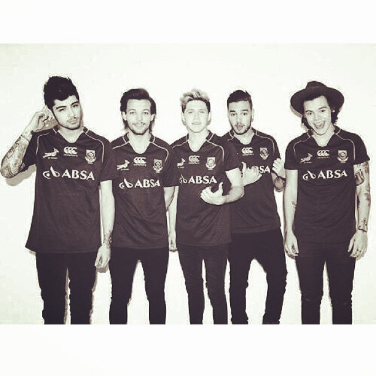 please follow @unicxrniall // ask for a follow back // ily