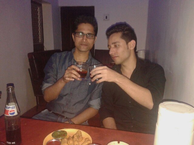 dil kyu yeee mera shor kre ......