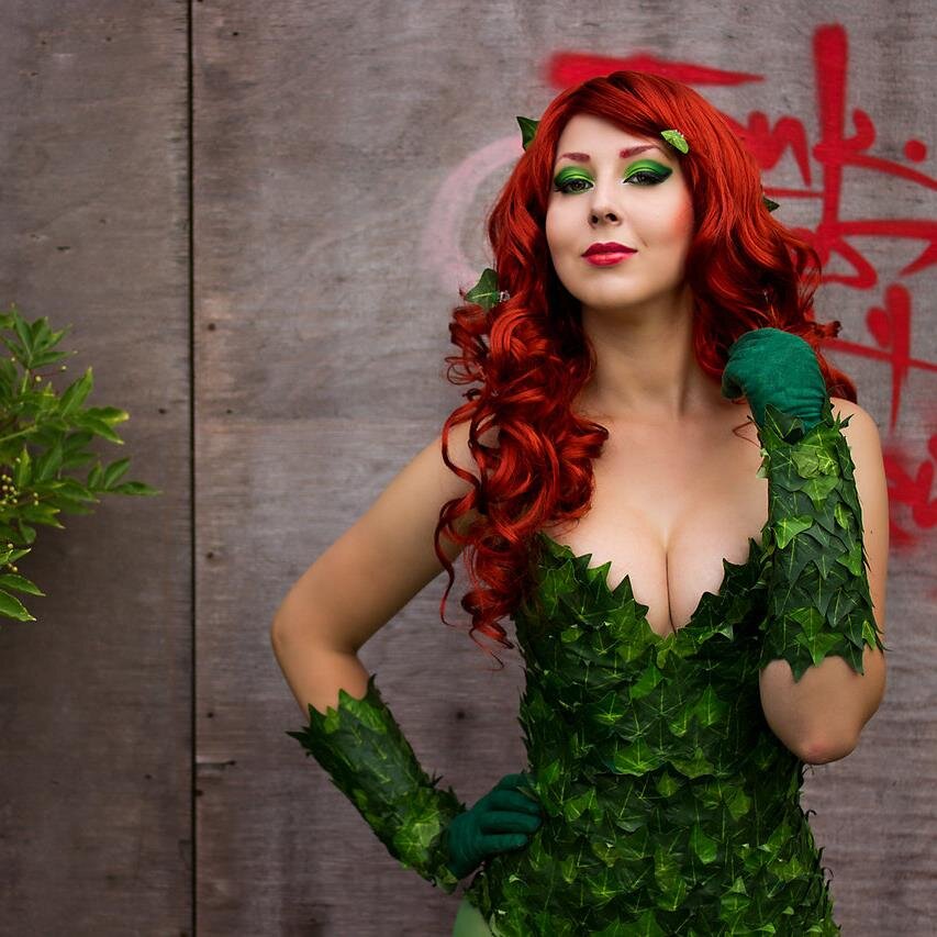 Daughter of Ivy I do not remember who my father is so do not ask me. My powers are the same as my mother #Single