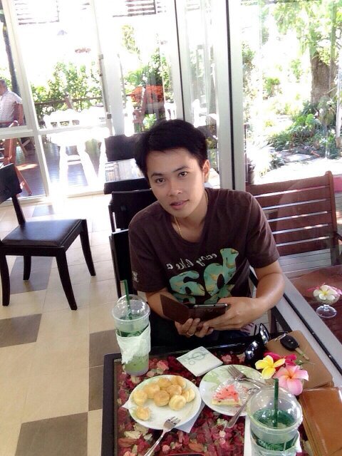 mosnaruk1990's profile picture. 