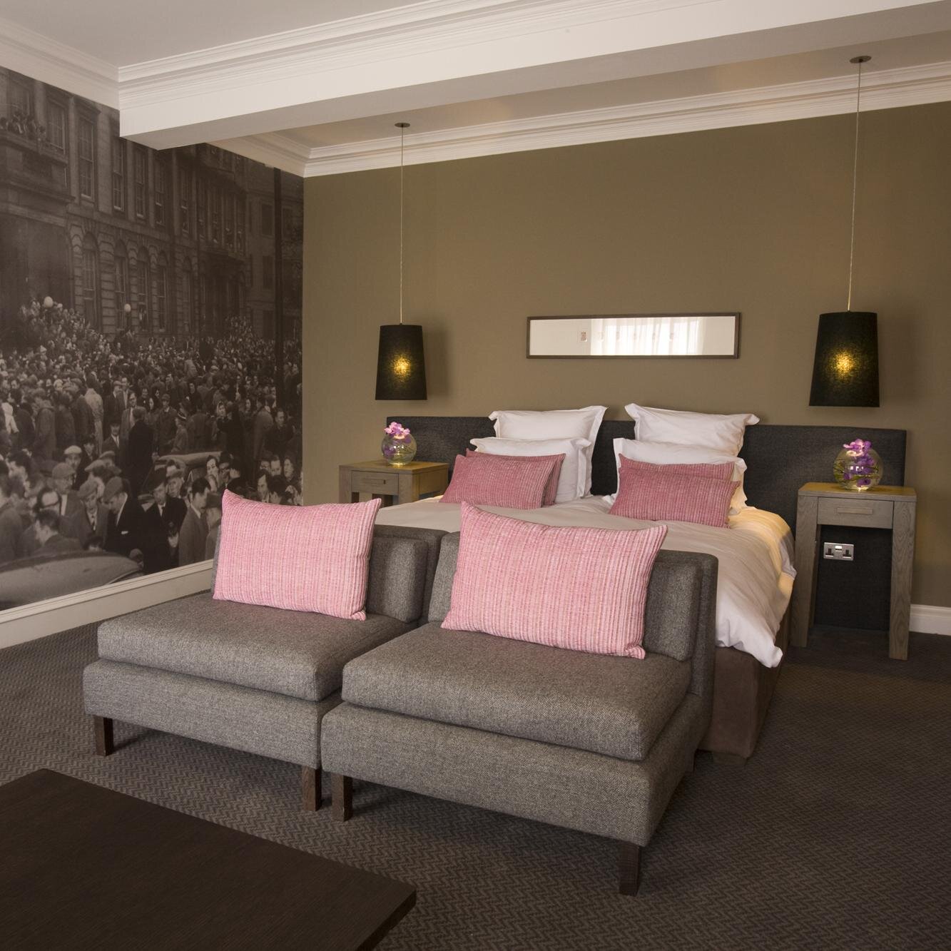 #luxuryhotels in #edinburgh and #glasgow - @BonhamHotel and @BlythswoodSQ. Tweets by Natalie Allera. http://t.co/GqdgMG2SaV