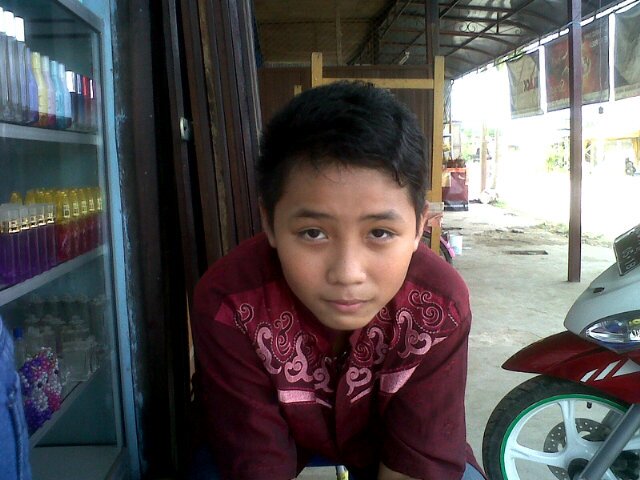 Nama:Adil Kls:3SMA Umur:18 tahun Zodiak:Leo Hobi:Memancing dan bermain Game Online Artis Favorit:Wendy Cagur Dan Deny Cagur...No.Hp 082255662862 my pin 27E4302A