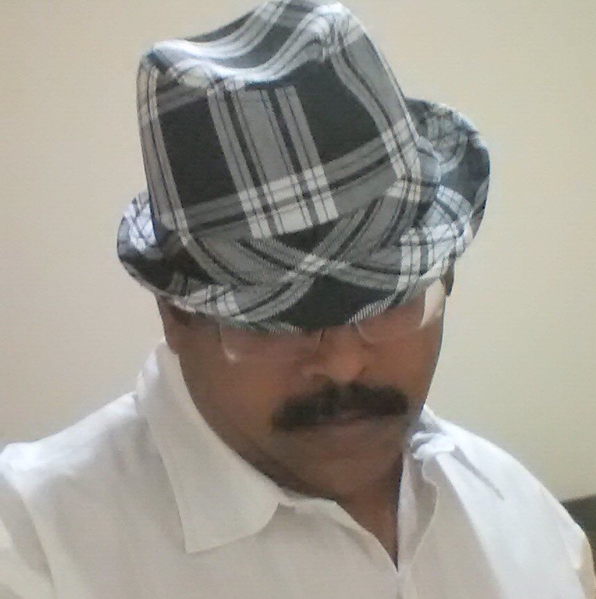 rsnivas's profile picture. just another guy. be happy.