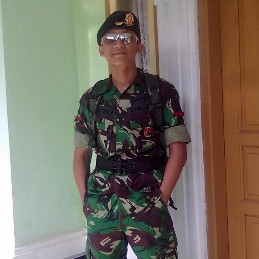 Latipuloh's profile picture. Hirup itu kudu seuaya aya meen jangan di riripuh \m/ !! FIGHTING!! | my jeger no hiji Kartika Ekawati ♥