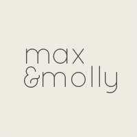 Hand knit props for photographers. Max & Molly uses unique patterns and yarn to create one of a kind items. Each item in our shop is ready to ship!