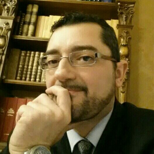 Giornalista, scrittore, editore. Direttore di Edizioni Ex Libris, del giornale https://t.co/J34Ql6VBJq, della rivista PER, 2 lauree, un master, 7 premi.