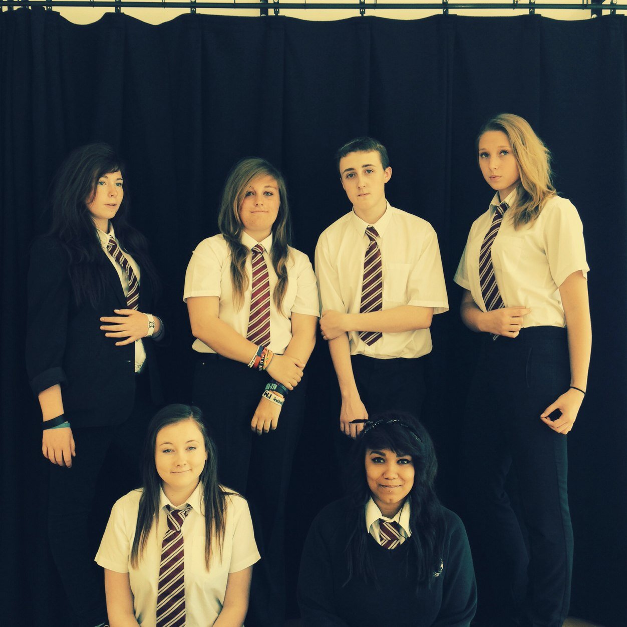 From Shropshire, The Tens are an amateur group of young performers dedicated to music and performance.
Specialising in acoustic covers.