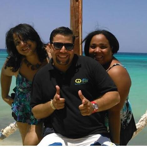 Nos dedicamos a satisfacer las necesidades de nuestros Clientes con lo mejor en: Hoteles, Cruceros,Seguros, Vacaciones,Circuitos en fin, Para viajar...Lo Mejor!
