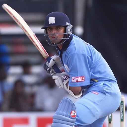 IPL addict! cricket fanatic! Shopper! Dreamer! ardent fan of YUVI!