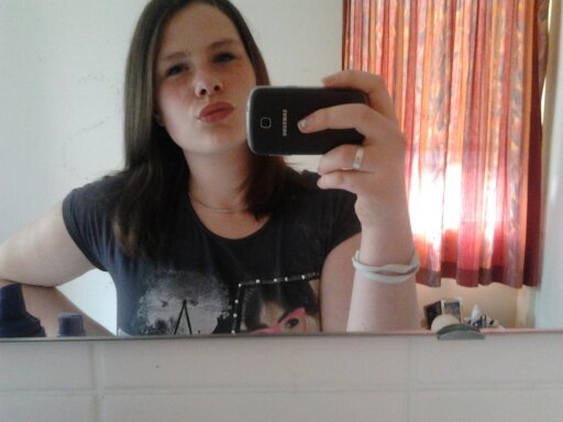 love mij zussieee @_iiSweetestx  en me broerrr @zegmaarmartin /  ik blijf wie ik ben niemand verandert dat ;-)