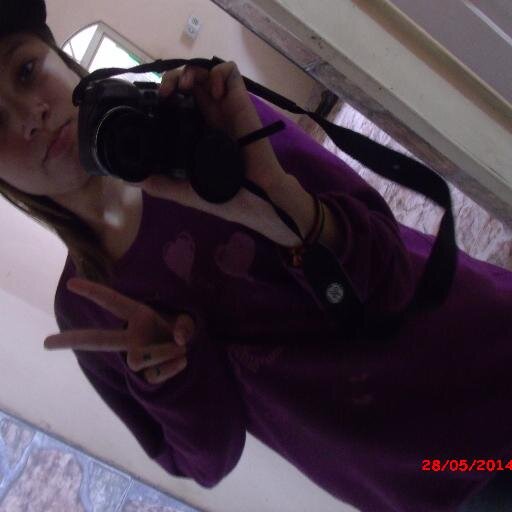 Aí, sou ConeCrew pois a Cone me fez viver
Sou Cone e vou ser Cone até o dia que eu morrer...