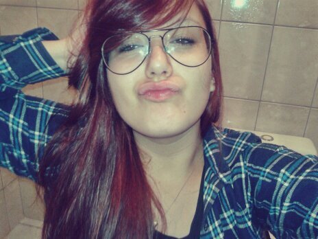 Maria Eduarda Teotônio, 19 anos... O resto se aprende vivendo (: