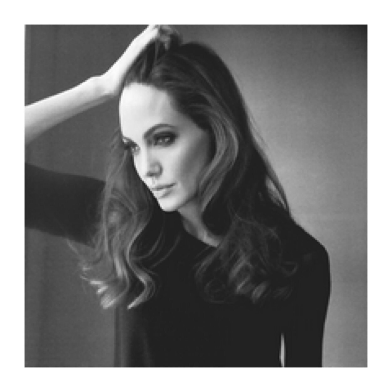 (angelina jolie voight) bisex, single.