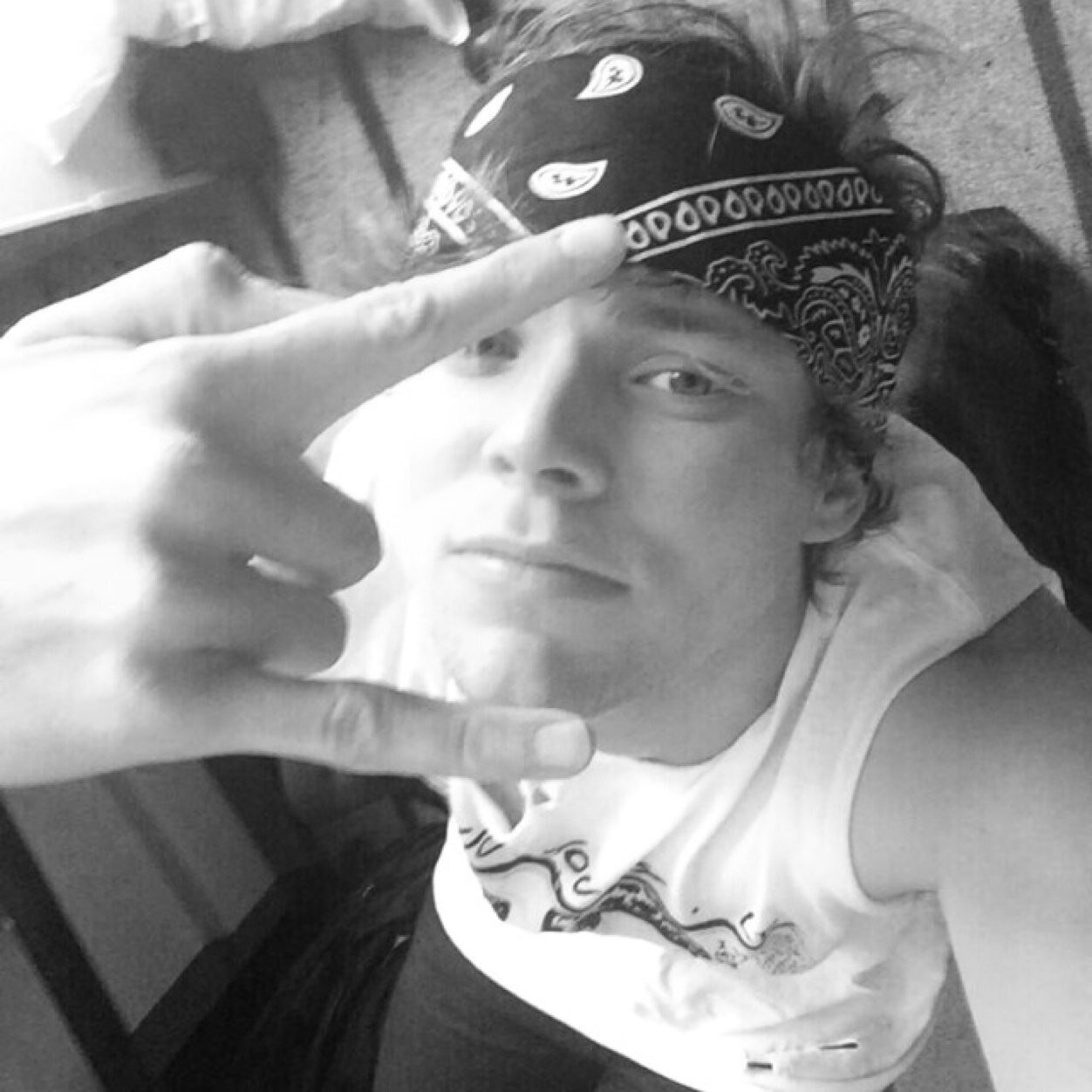 Free follow from @musicalumhood