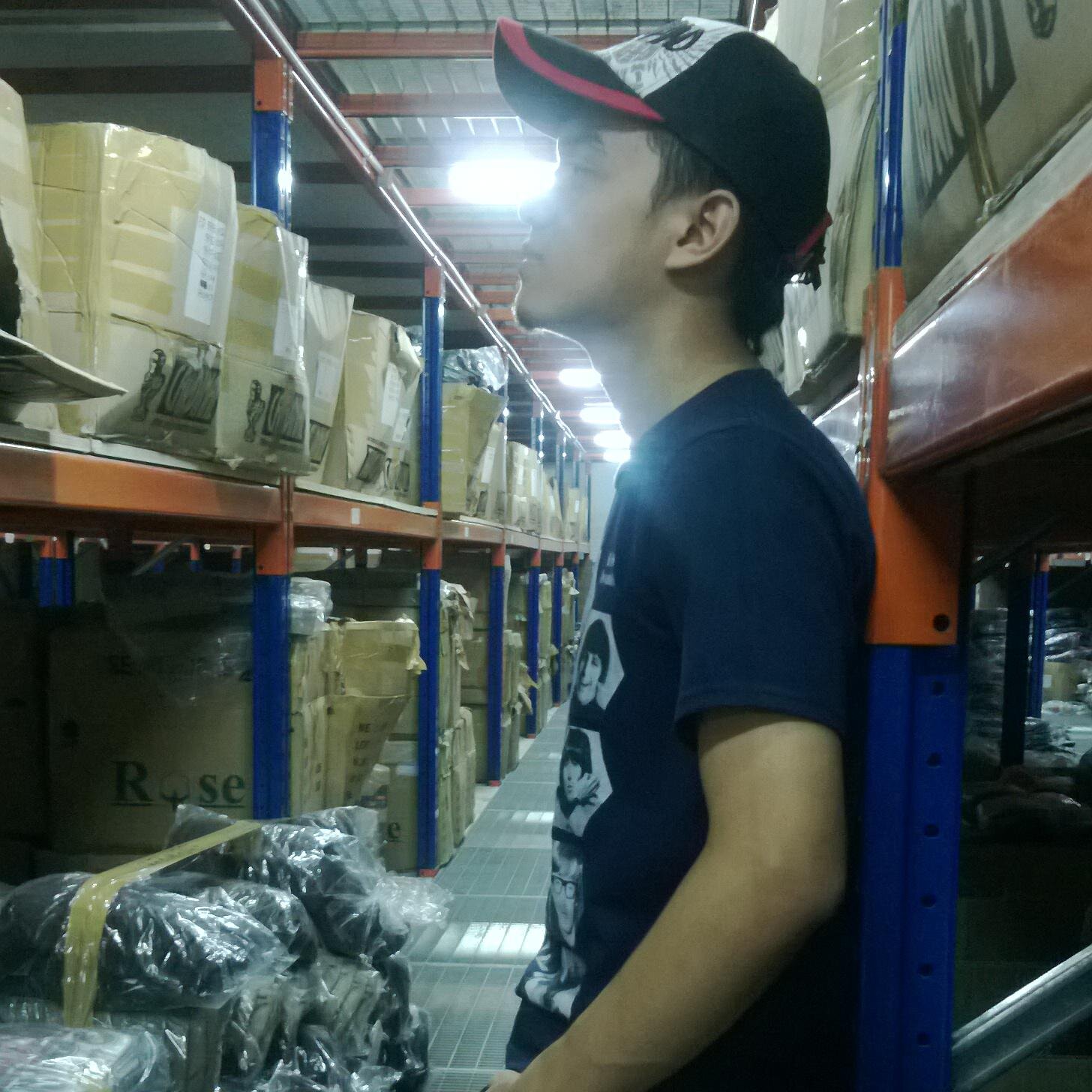 fathurbobotoh's profile picture. hidup saya bergantung sama allah swt ..