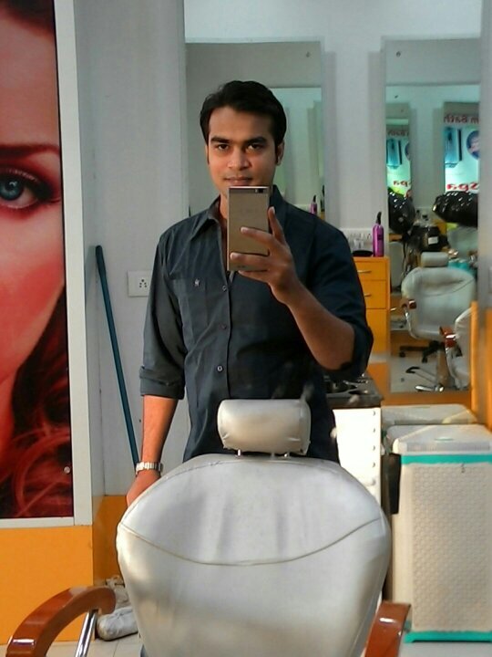 fdcb34a707204a3's profile picture. 