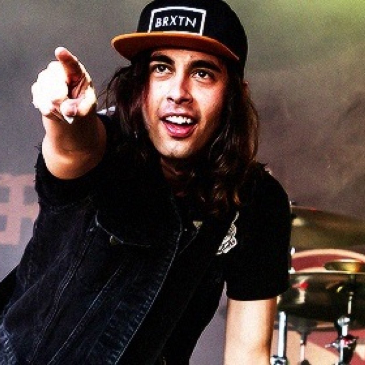 andyscig's profile picture. Im 14 , BVB/PTV/FIR/ADTR/SWS/MIW/ALT/NSN/MDP~ my fav bands the only music i listen to the one and only andys cig ^_^, virgina