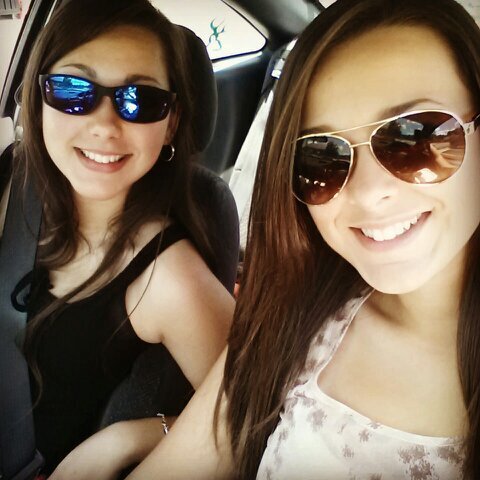 I'm just dust that hasn't settled back down on the road ♡
