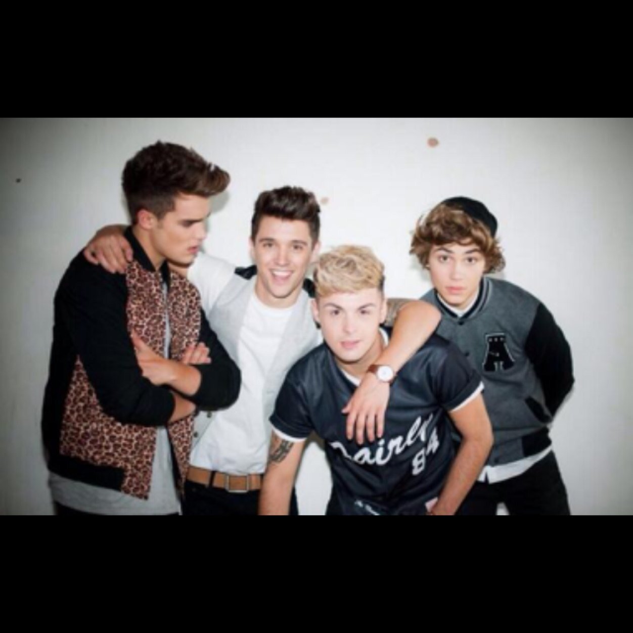 Personals @cuthbertkissesx Josh&JJ/4 -Fx  @AdmiringGeorgey 3/4 -xAx 
@sxmmertimejosh Gosh/4 - xCx