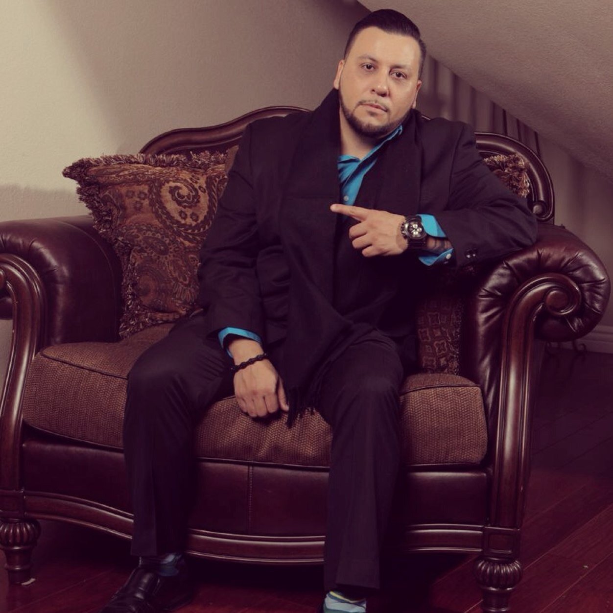 Comedian Shawn Vincent is from San Jose Ca and is the founder of the very successful comedy show The Chicano Kingz of Comedy!
He also started Komedy 4 Kids.