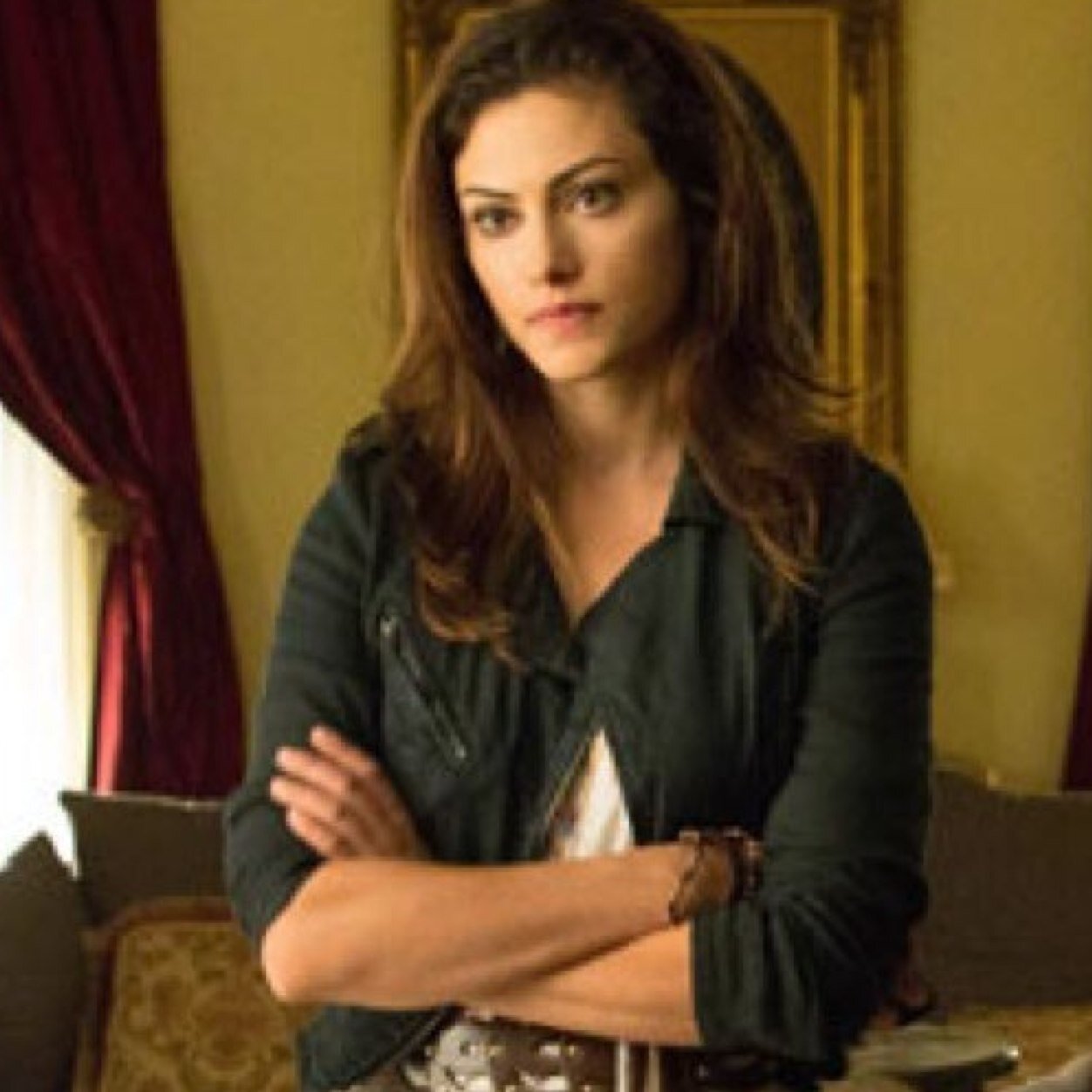 I am the mother of Hope.We live in New Orleans together. I'll do anything to keep her safe. ||RP-Single-Klayley||