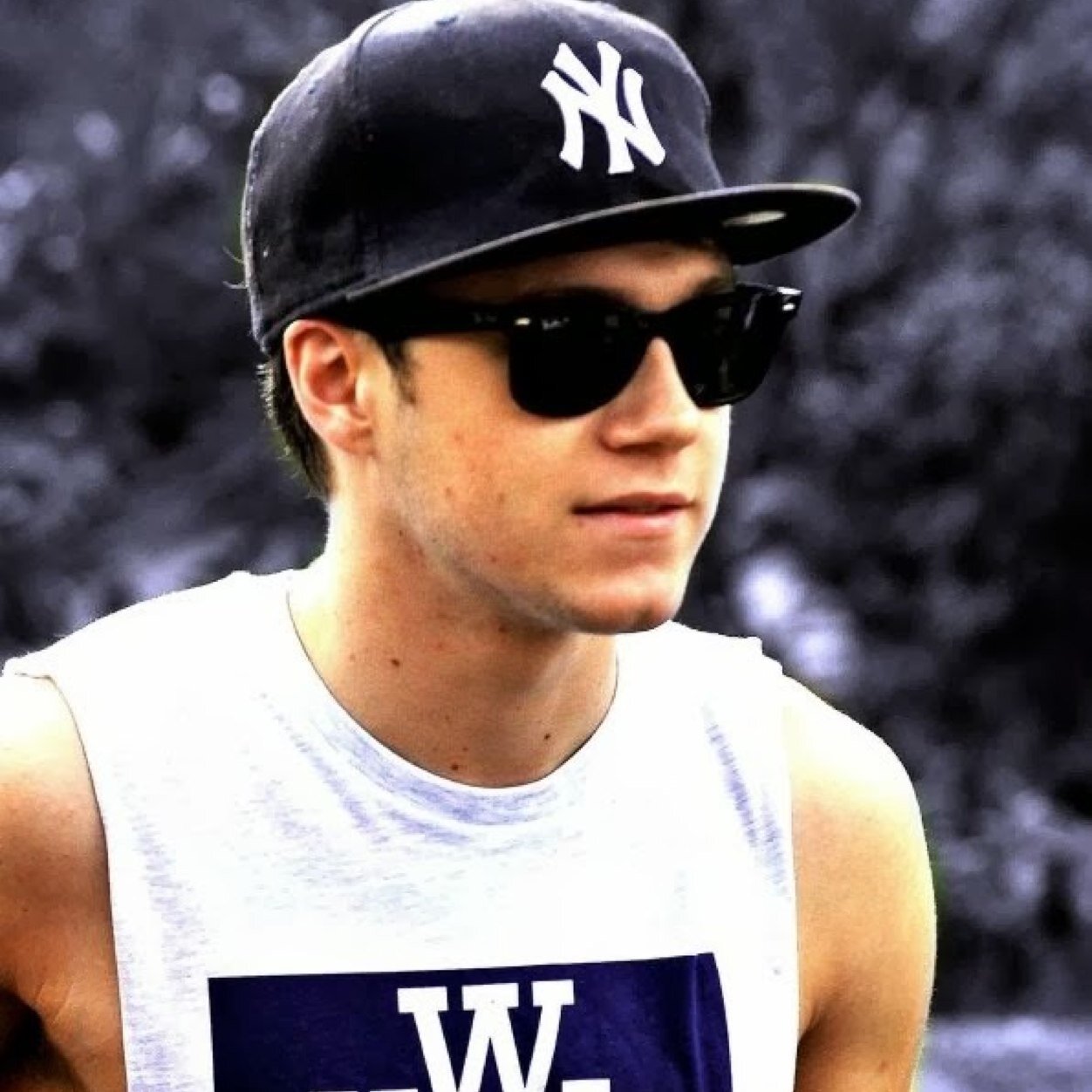 NiallH_Rp20's profile picture. Am I too late to be the one that steals your heart or is it already stolen? Twin @H40Niall