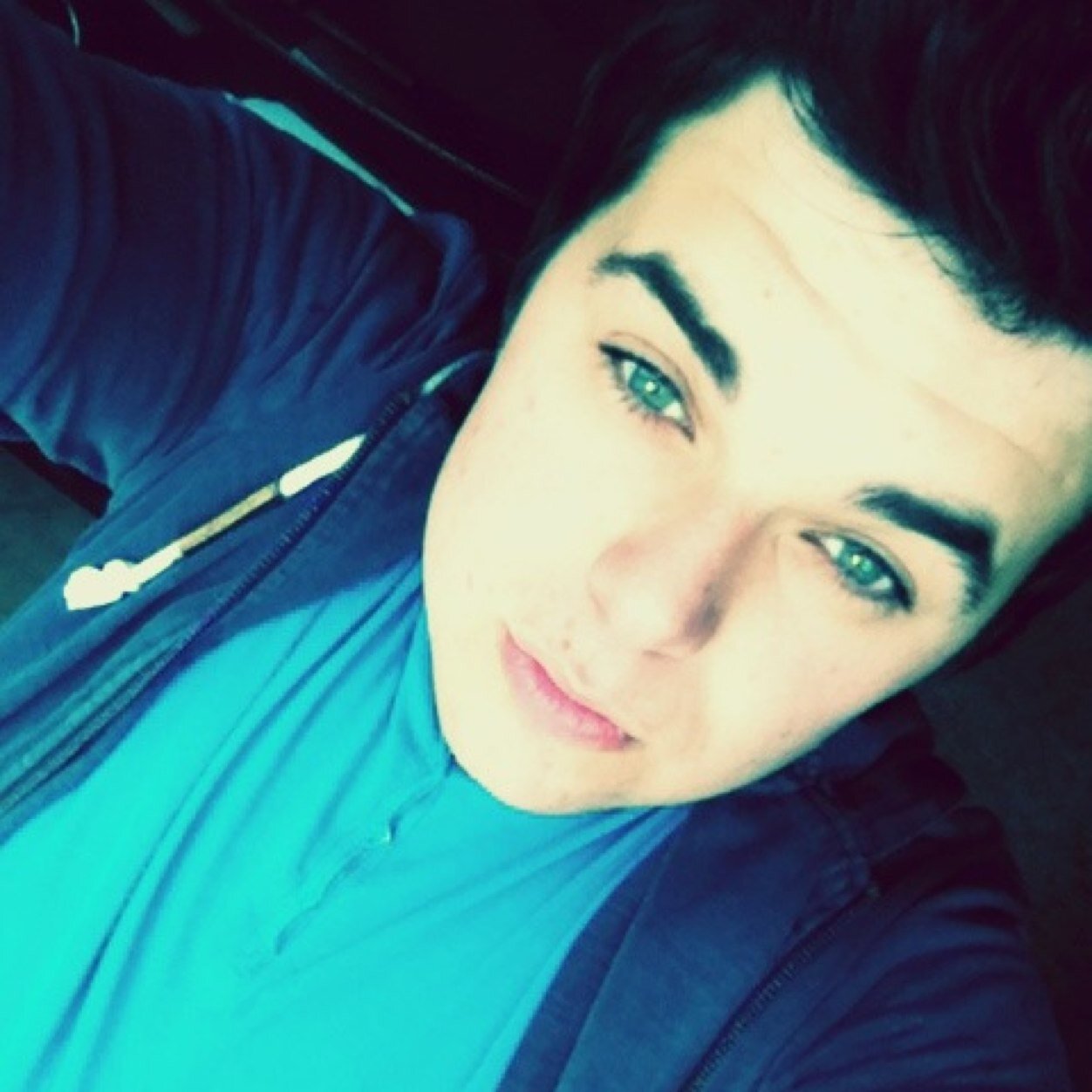 Follow moi et je te Follow 01/06/2013 Marlène ♥♥