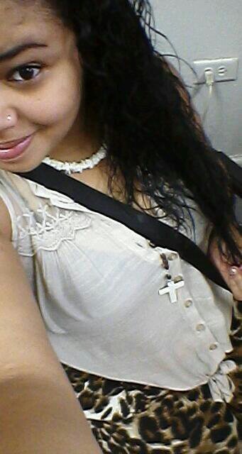 IveMivec's profile picture. Hola Solo Vivo Por Ti Adios.