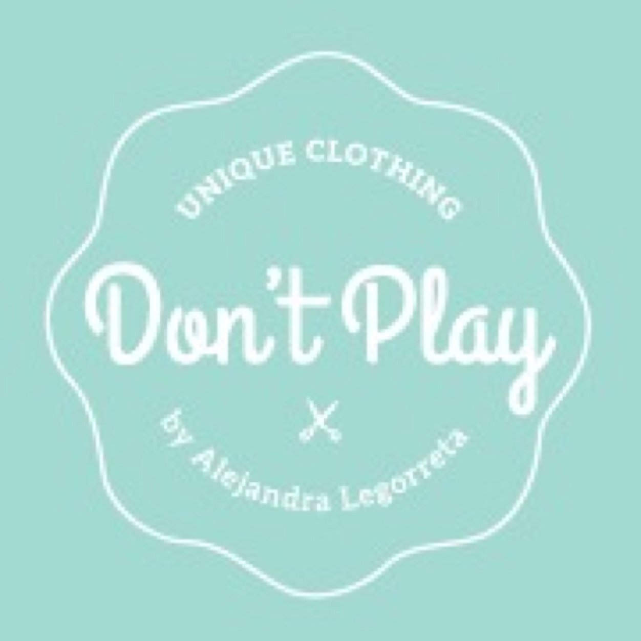 Marca de ropa dedicada a brindar estilo, comodidad y gusto a sus clientes, haciendo prendas originales de temporada y con bonitos estampados.