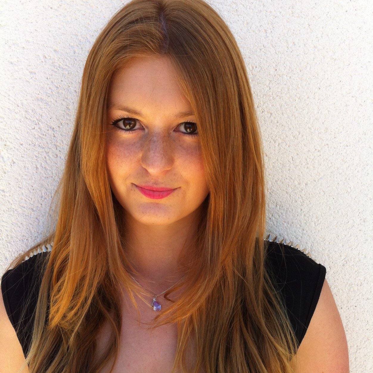 MarianneDJune's profile picture. Etudiante en cinquième année à l'ISEG Marketing & Communication School.